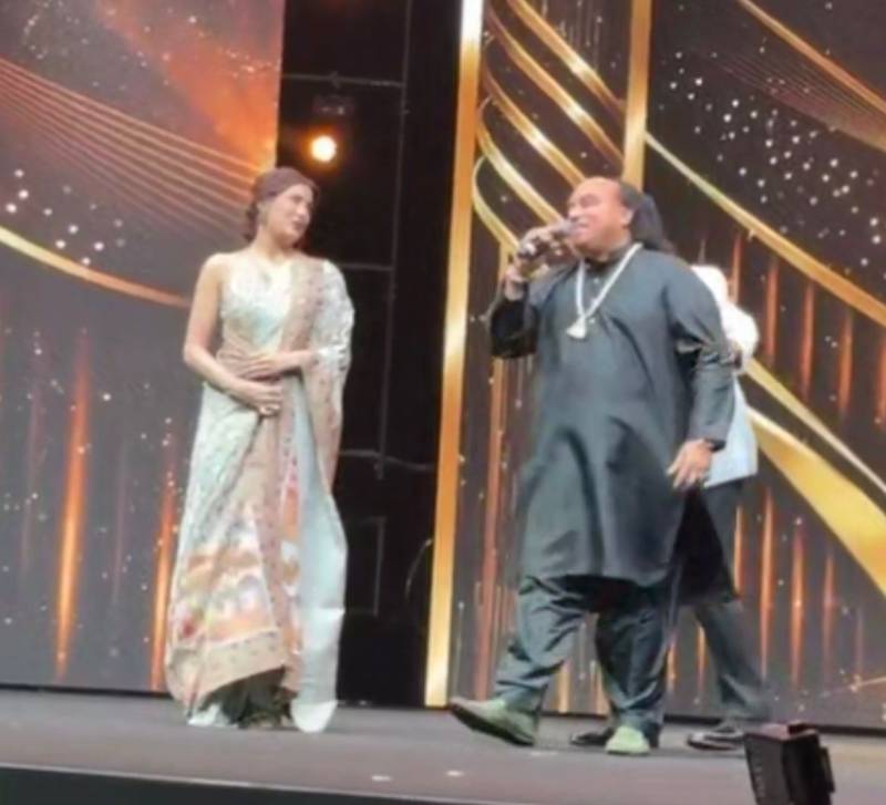 WATCH: Mehwish Hayat avoids performing Chahat Fateh Ali Khan's 'Chahat.